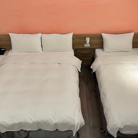 Greenight Hotel Тайджун Екстериор снимка