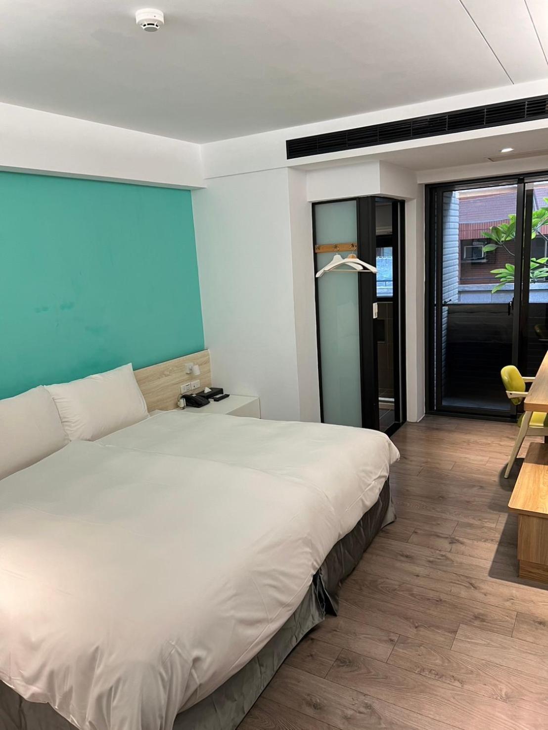 Greenight Hotel Тайджун Екстериор снимка